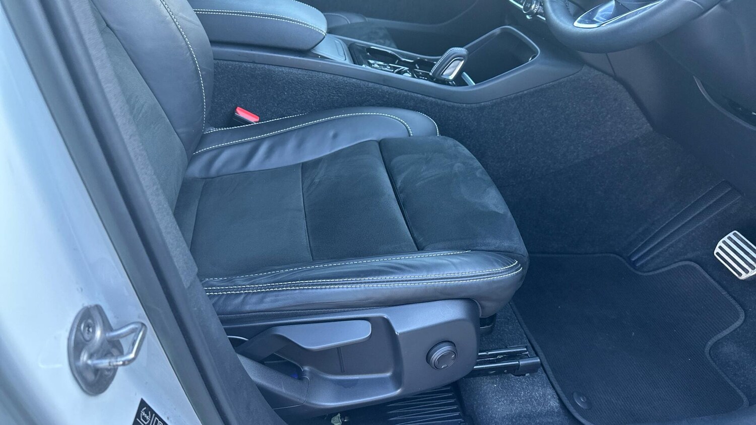 Used Volvo XC40 2022 for sale - 77673153: Photo 25