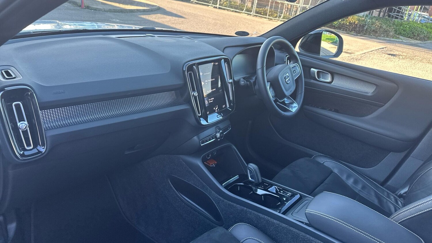 Used Volvo XC40 2022 for sale - 77673153: Photo 35