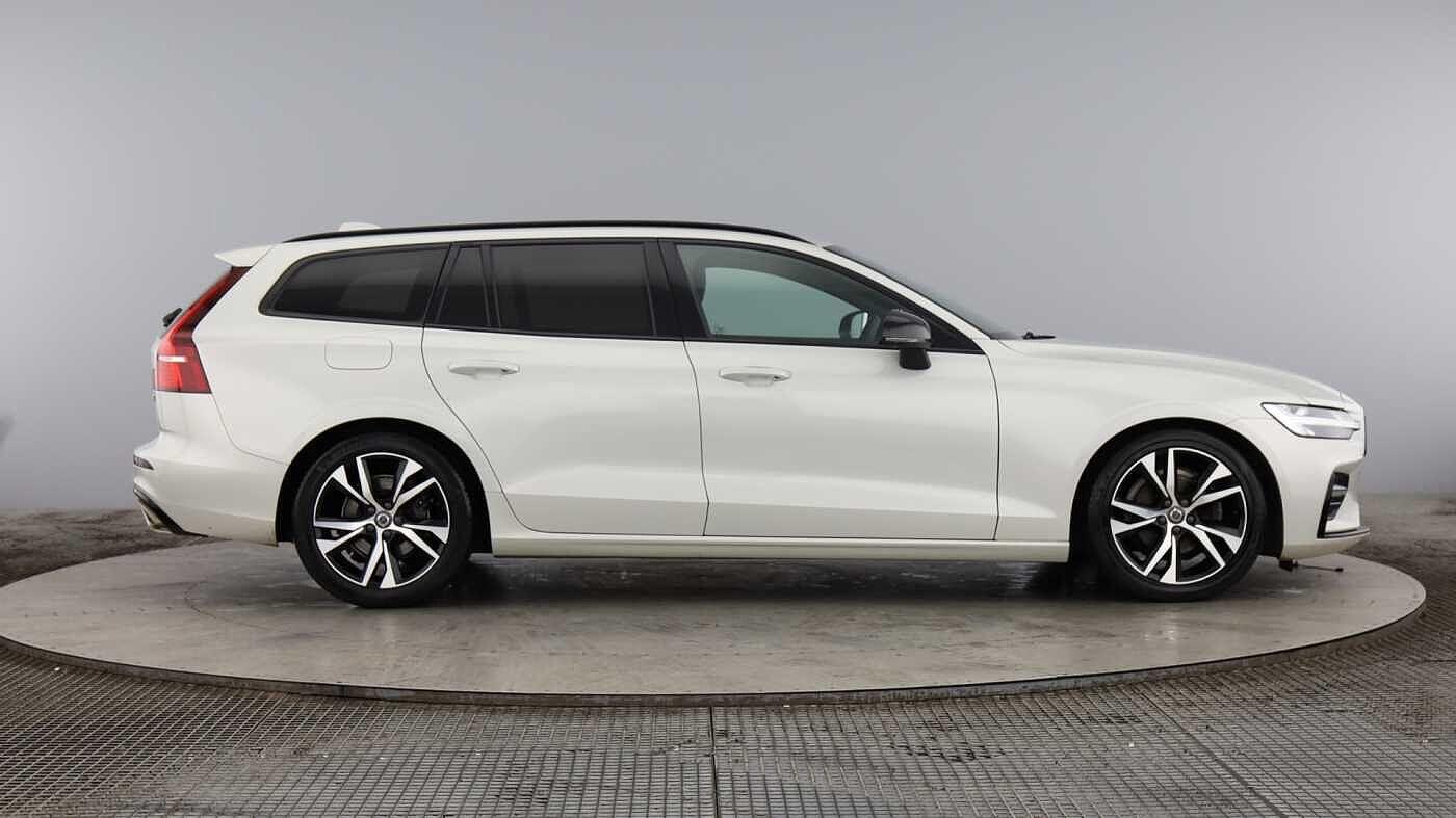 Used Volvo V60 2021 for sale - 77387352: Photo 2
