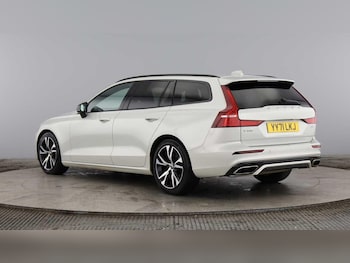 Used Volvo V60 2021 for sale - 77387352: Photo