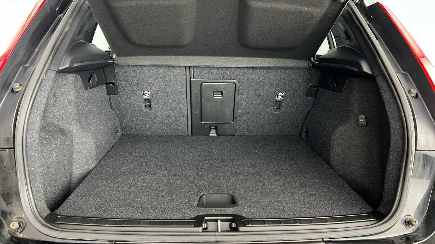 Used Volvo XC40 2022 for sale - 76573035: Photo 5