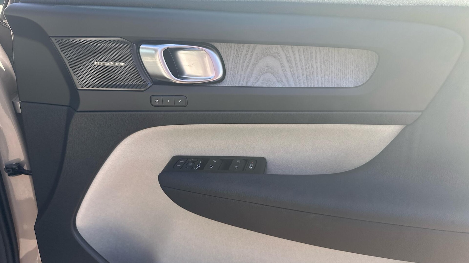 Used Volvo XC40 2025 for sale - 76307776: Photo 27