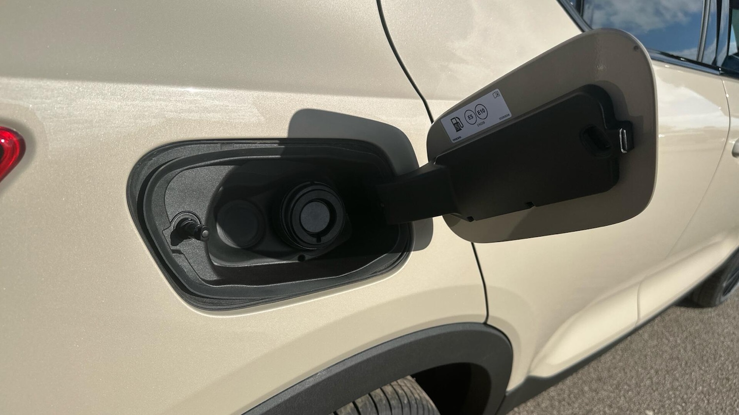 Used Volvo XC40 2025 for sale - 76307776: Photo 37