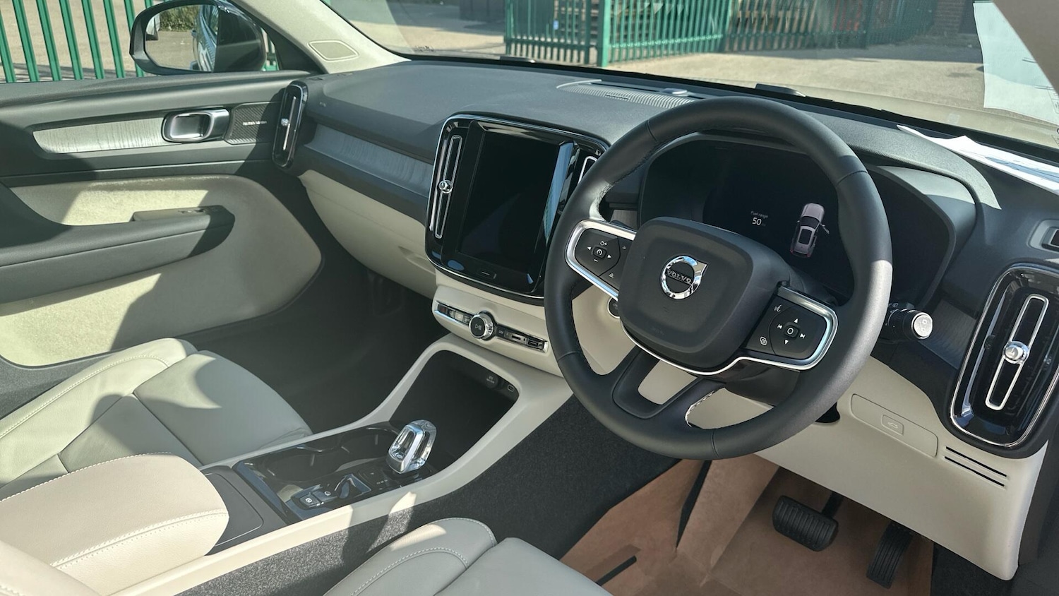 Used Volvo XC40 2025 for sale - 76307776: Photo 4