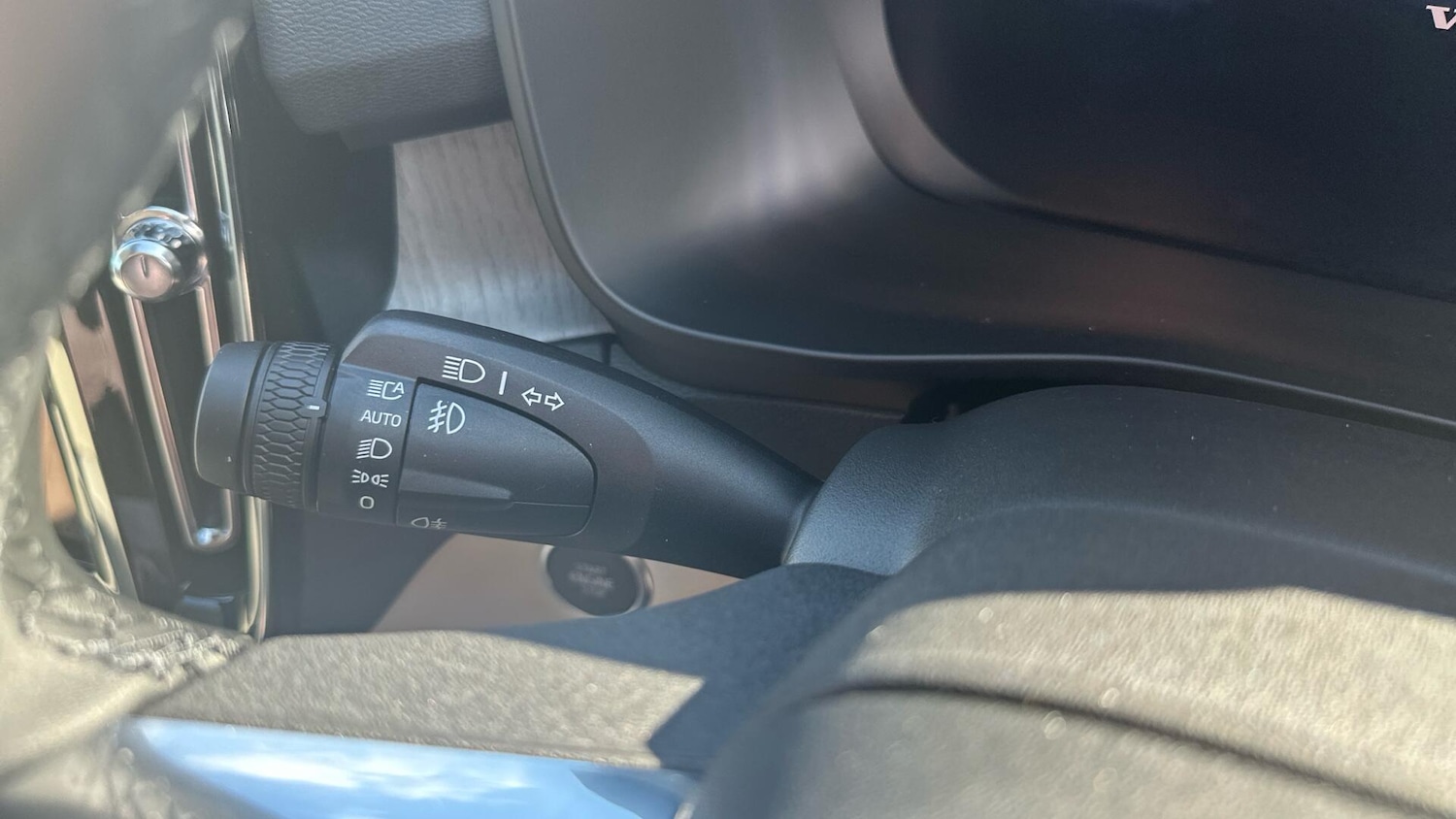 Used Volvo XC40 2025 for sale - 76926496: Photo 18