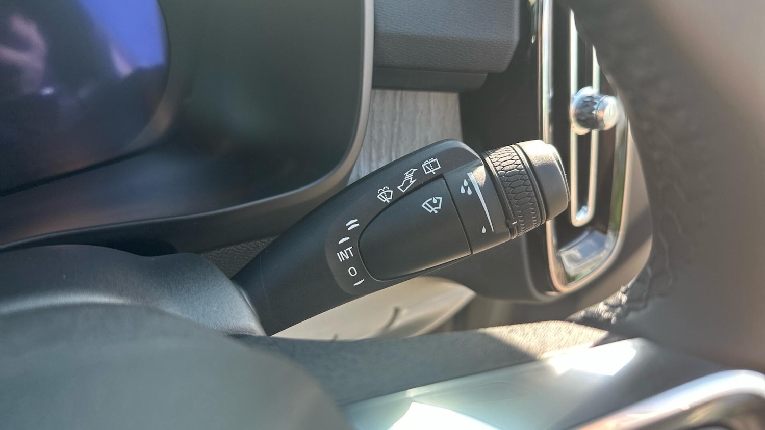 Used Volvo XC40 2025 for sale - 76926496: Photo 21