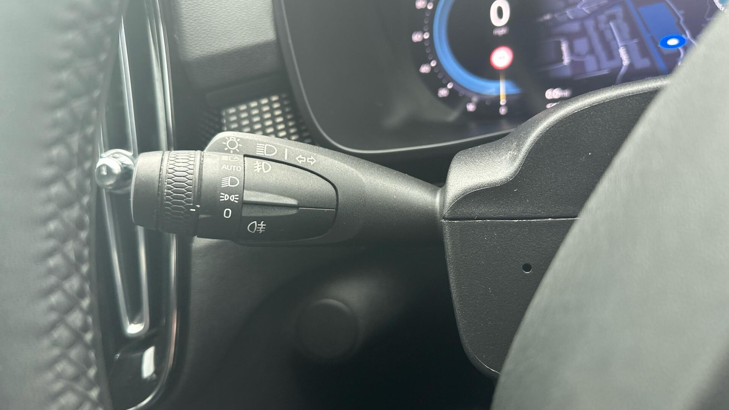 Used Volvo XC40 2021 for sale - 76306914: Photo 18