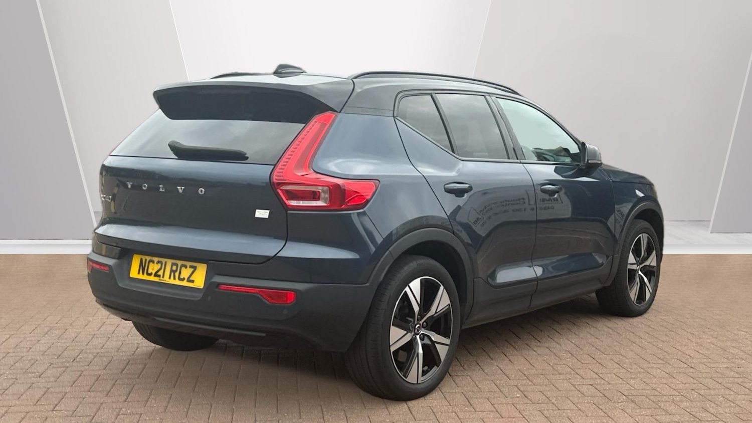 Used Volvo XC40 2021 for sale - 76306914: Photo 2