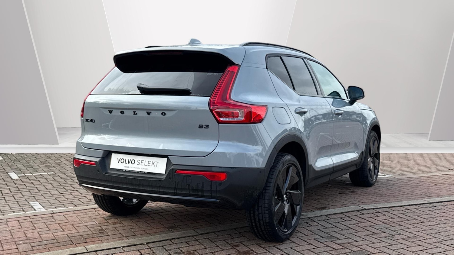 Used Volvo XC40 2026 for sale - 77723604: Photo 2
