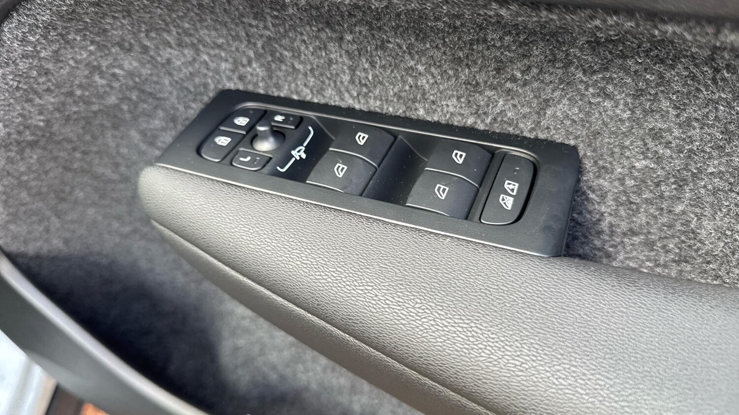 Used Volvo XC40 2026 for sale - 77723604: Photo 21