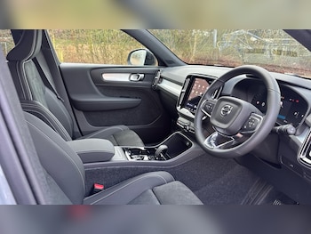 Used Volvo XC40 2026 for sale - 77723604: Photo