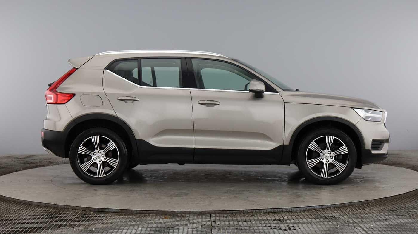 Used Volvo XC40 2021 for sale - 77509778: Photo 2
