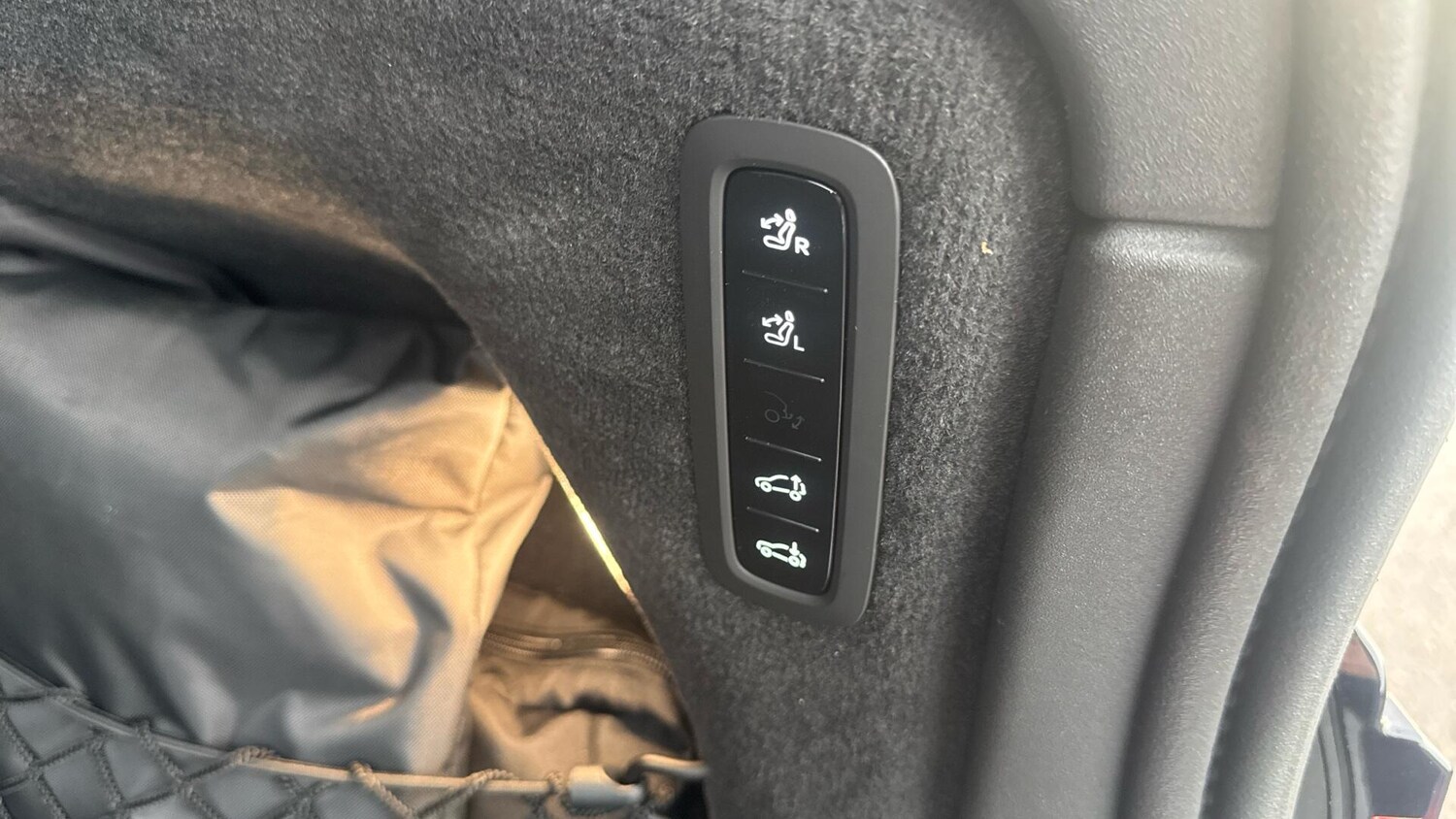 Used Volvo EX90 2026 for sale - 77673085: Photo 15