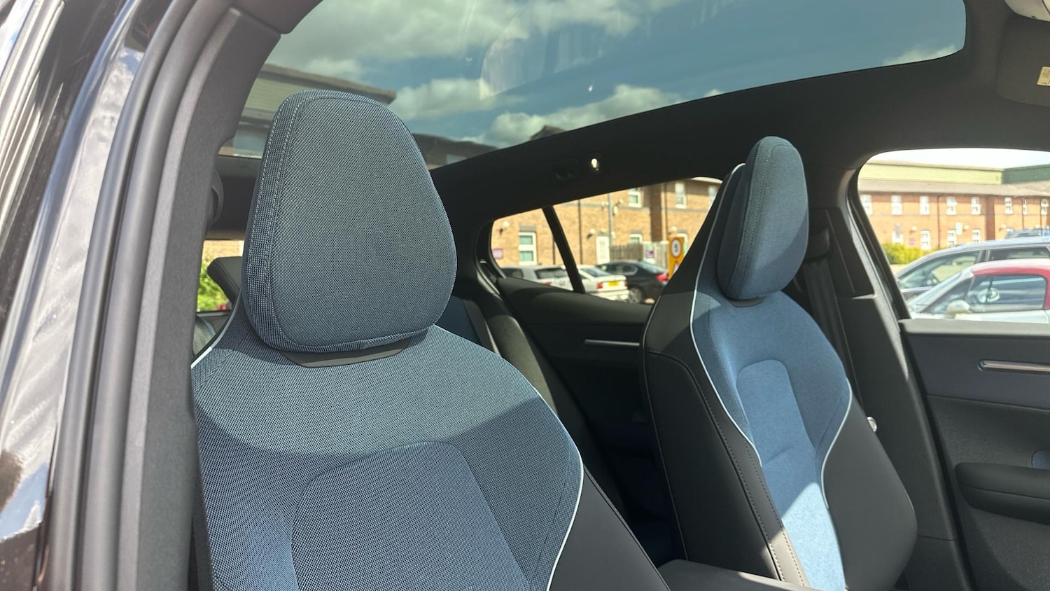 Used Volvo EX30 2025 for sale - 76607331: Photo 31