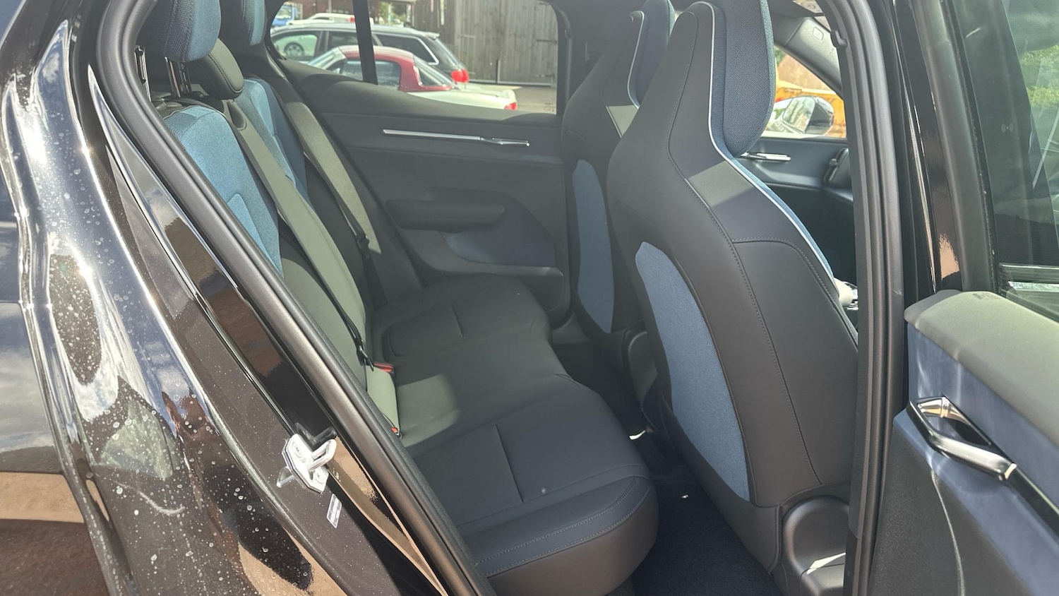 Used Volvo EX30 2025 for sale - 76607331: Photo 7