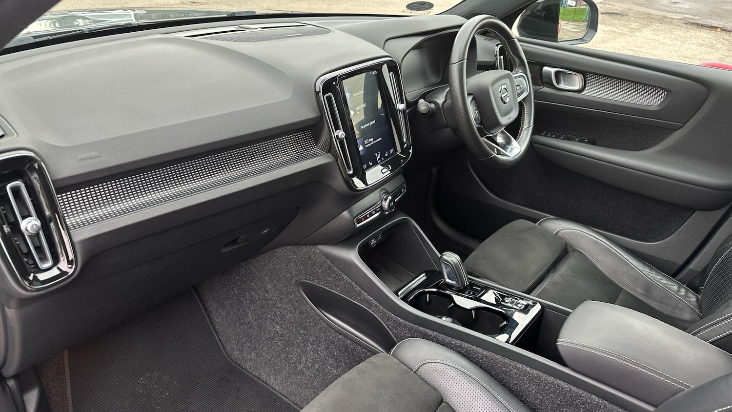 Used Volvo XC40 2020 for sale - 76306953: Photo 44