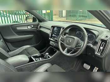 Used Volvo XC40 2020 for sale - 76306953: Photo