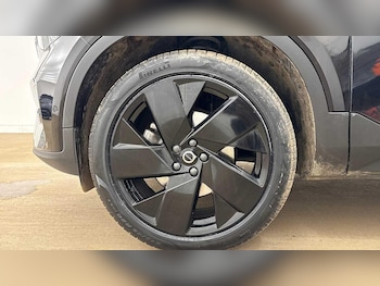 Used Volvo XC40 2025 for sale - 77738348: Photo