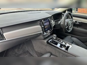 Used Volvo V90 2025 for sale - 77673061: Photo