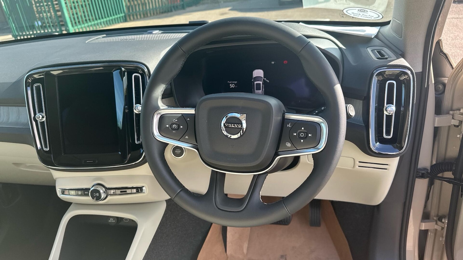 Used Volvo XC40 2025 for sale - 77331527: Photo 10