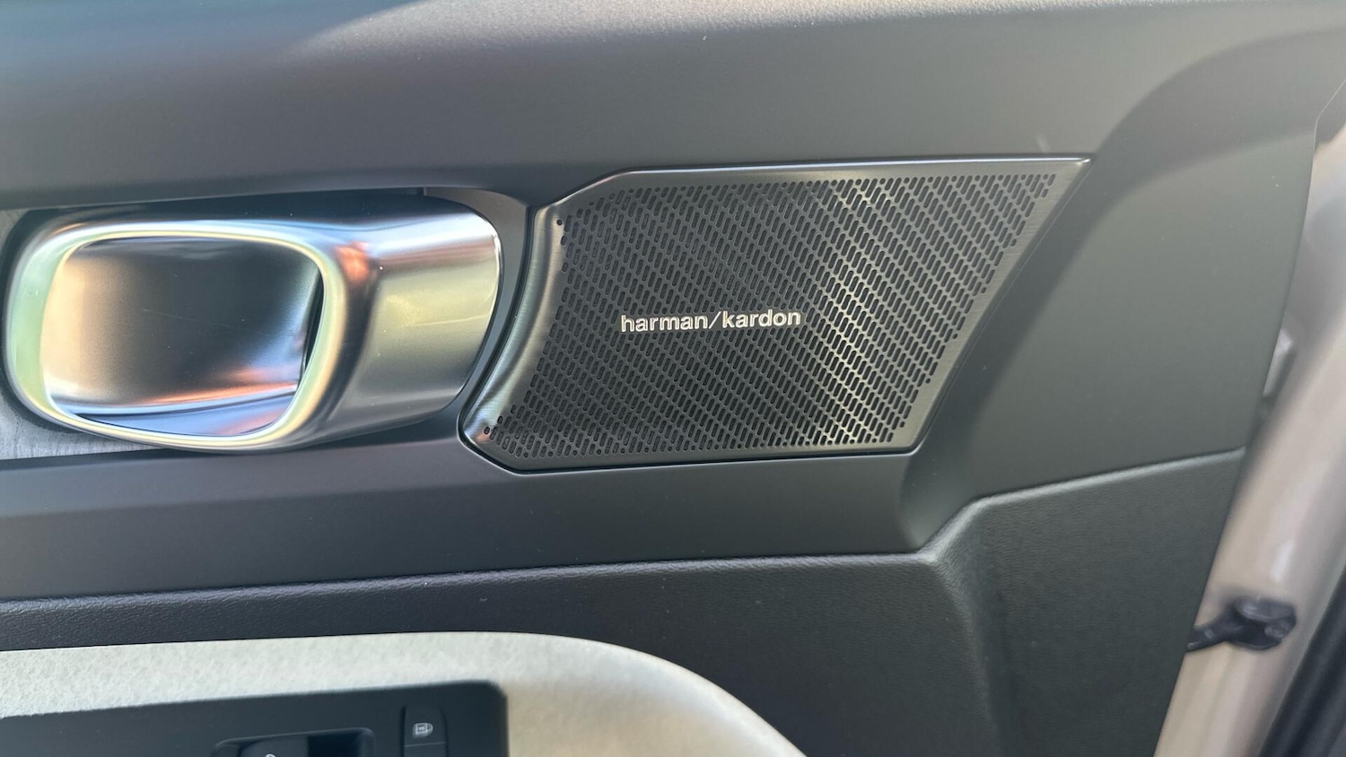 Used Volvo XC40 2025 for sale - 77331527: Photo 46