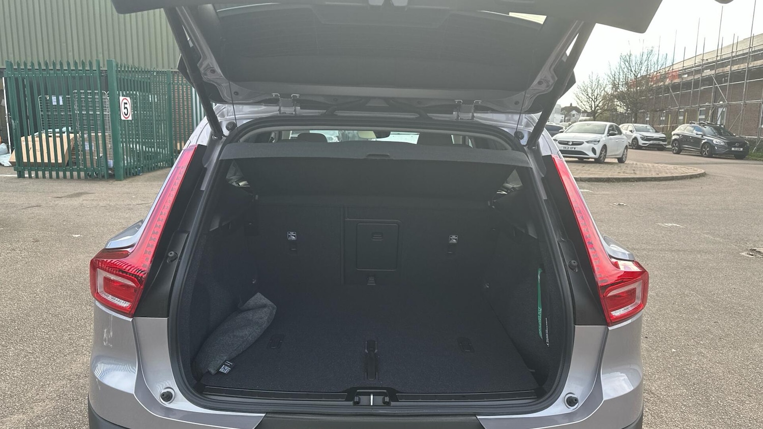 Used Volvo XC40 for sale - 76658589: Photo 13