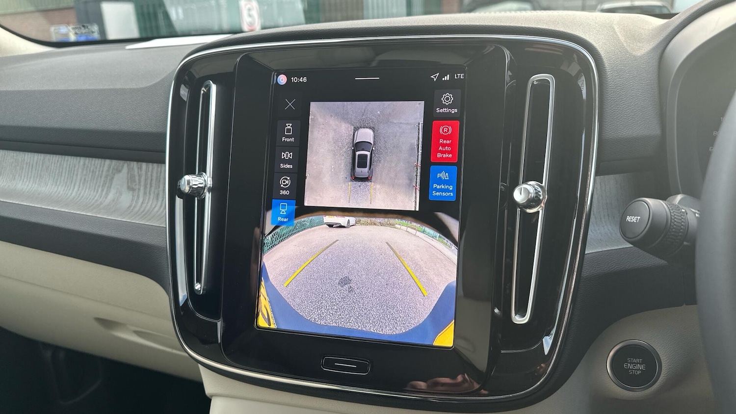 Used Volvo XC40 for sale - 76658589: Photo 17