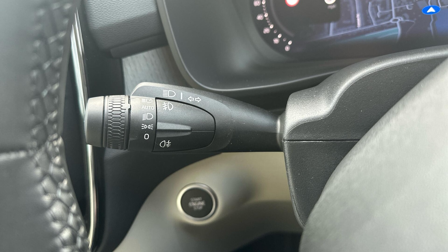 Used Volvo XC40 for sale - 76658589: Photo 18