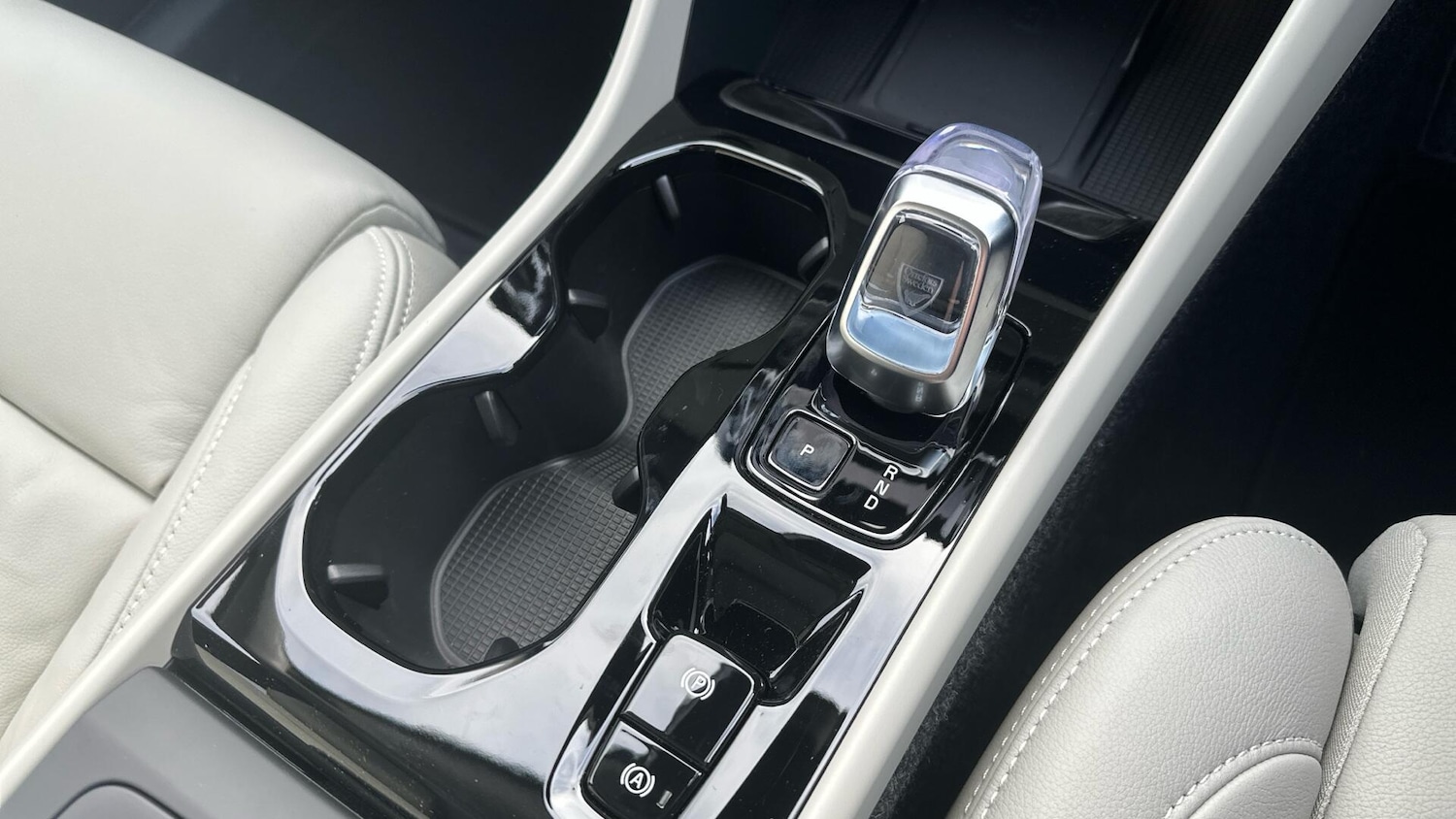 Used Volvo XC40 for sale - 76658589: Photo 23