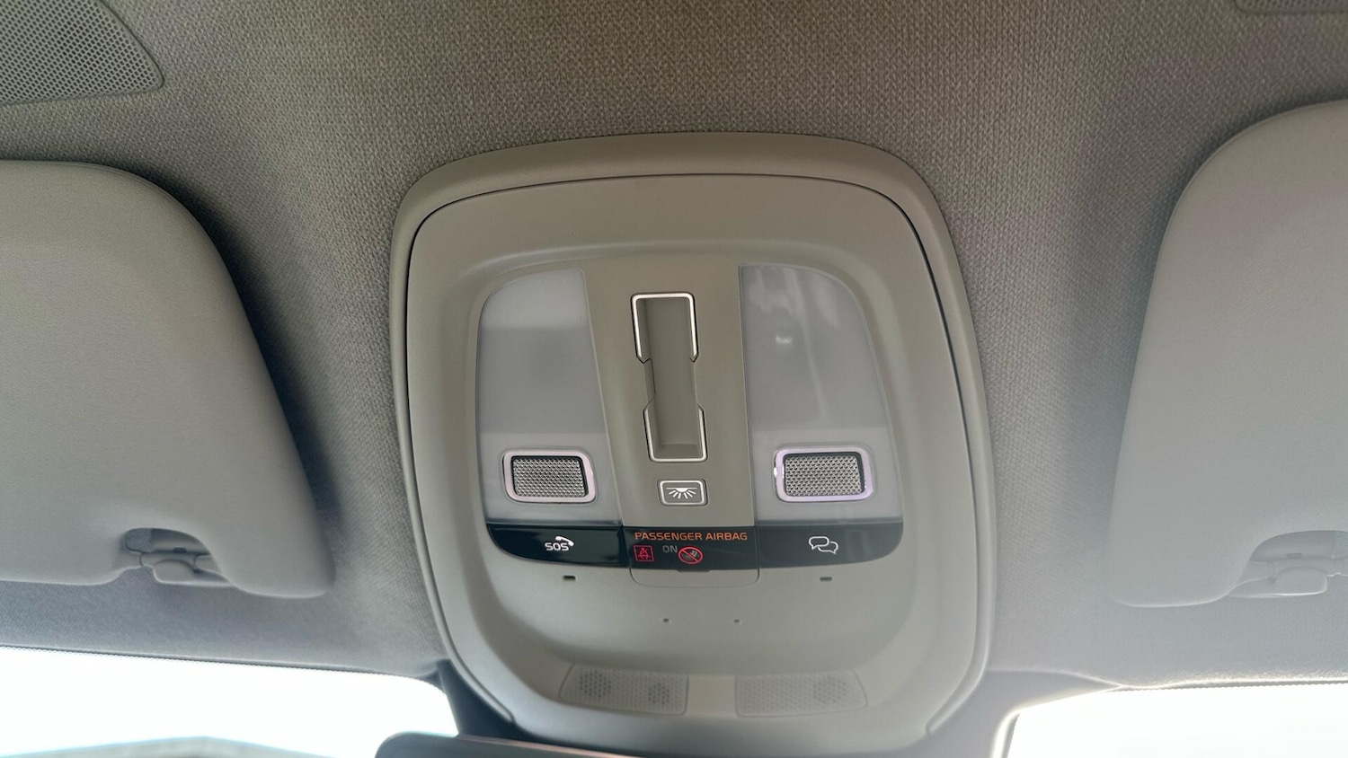 Used Volvo XC40 for sale - 76658589: Photo 25