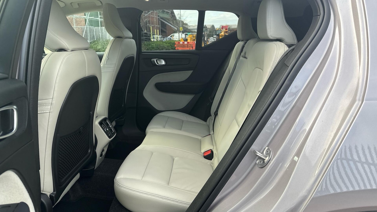 Used Volvo XC40 for sale - 76658589: Photo 29