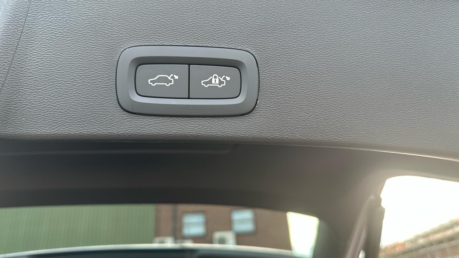 Used Volvo XC40 for sale - 76658589: Photo 30