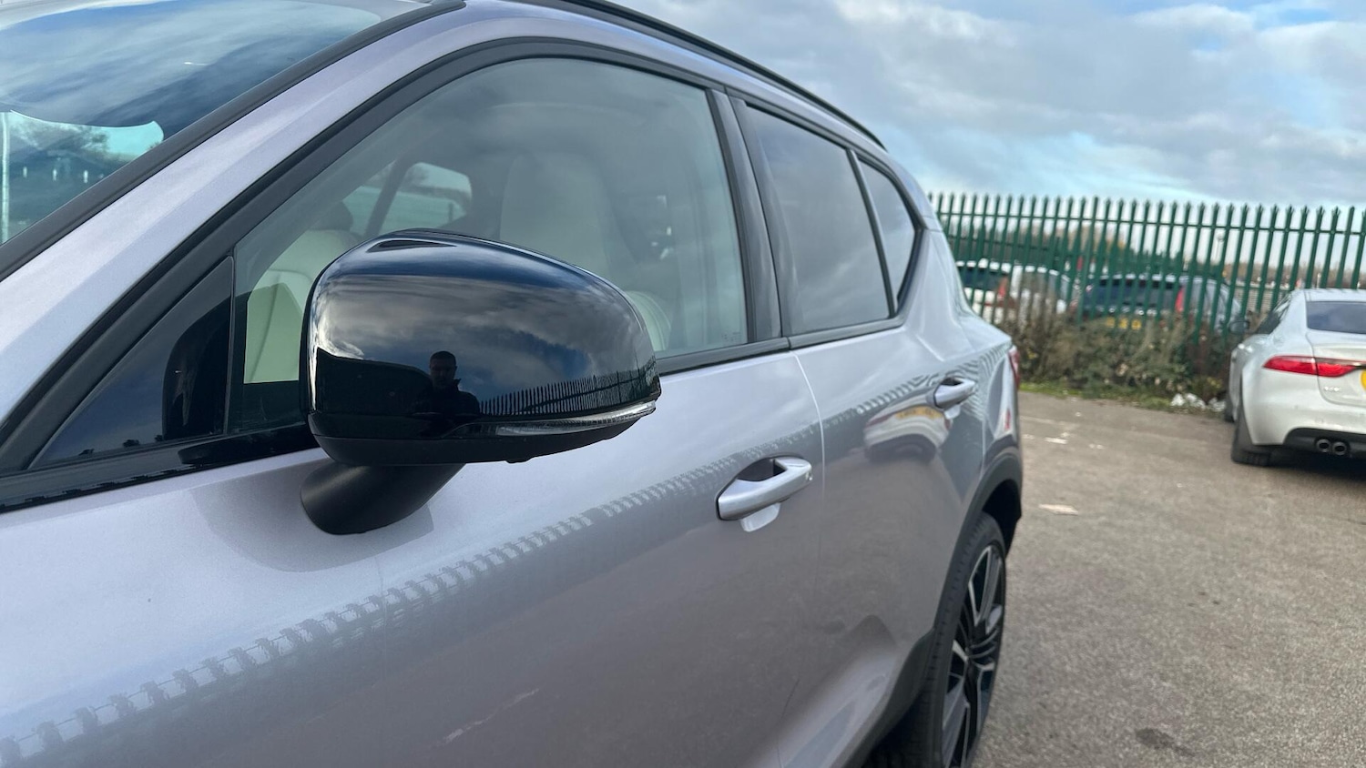 Used Volvo XC40 for sale - 76658589: Photo 42