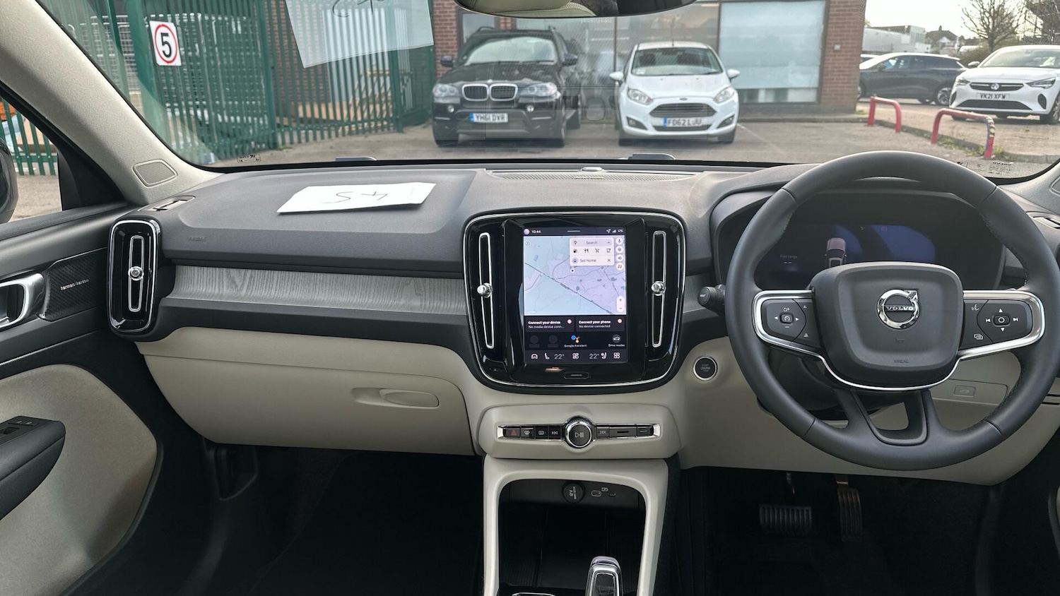 Used Volvo XC40 for sale - 76658589: Photo 5