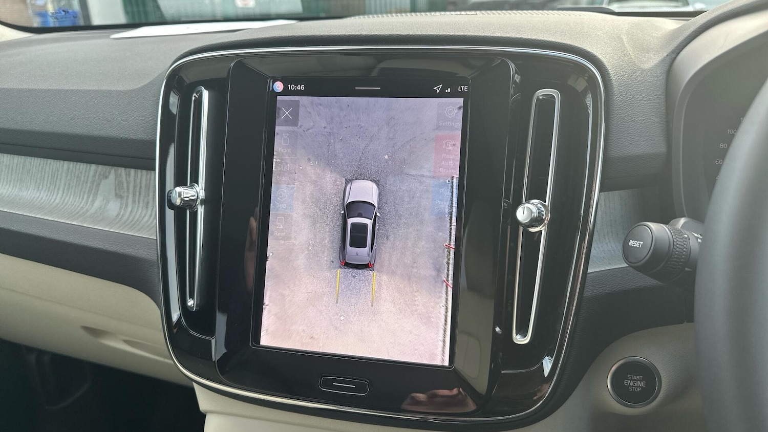 Used Volvo XC40 for sale - 76658589: Photo 50