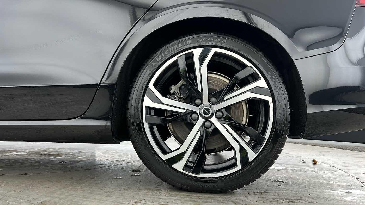 Used Volvo V60 2022 for sale - 77091081: Photo 4