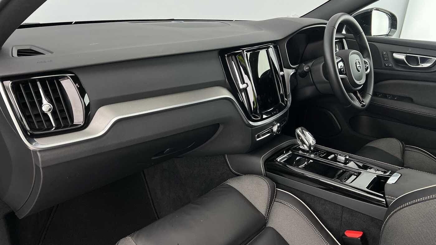 Used Volvo V60 2022 for sale - 77091081: Photo 6