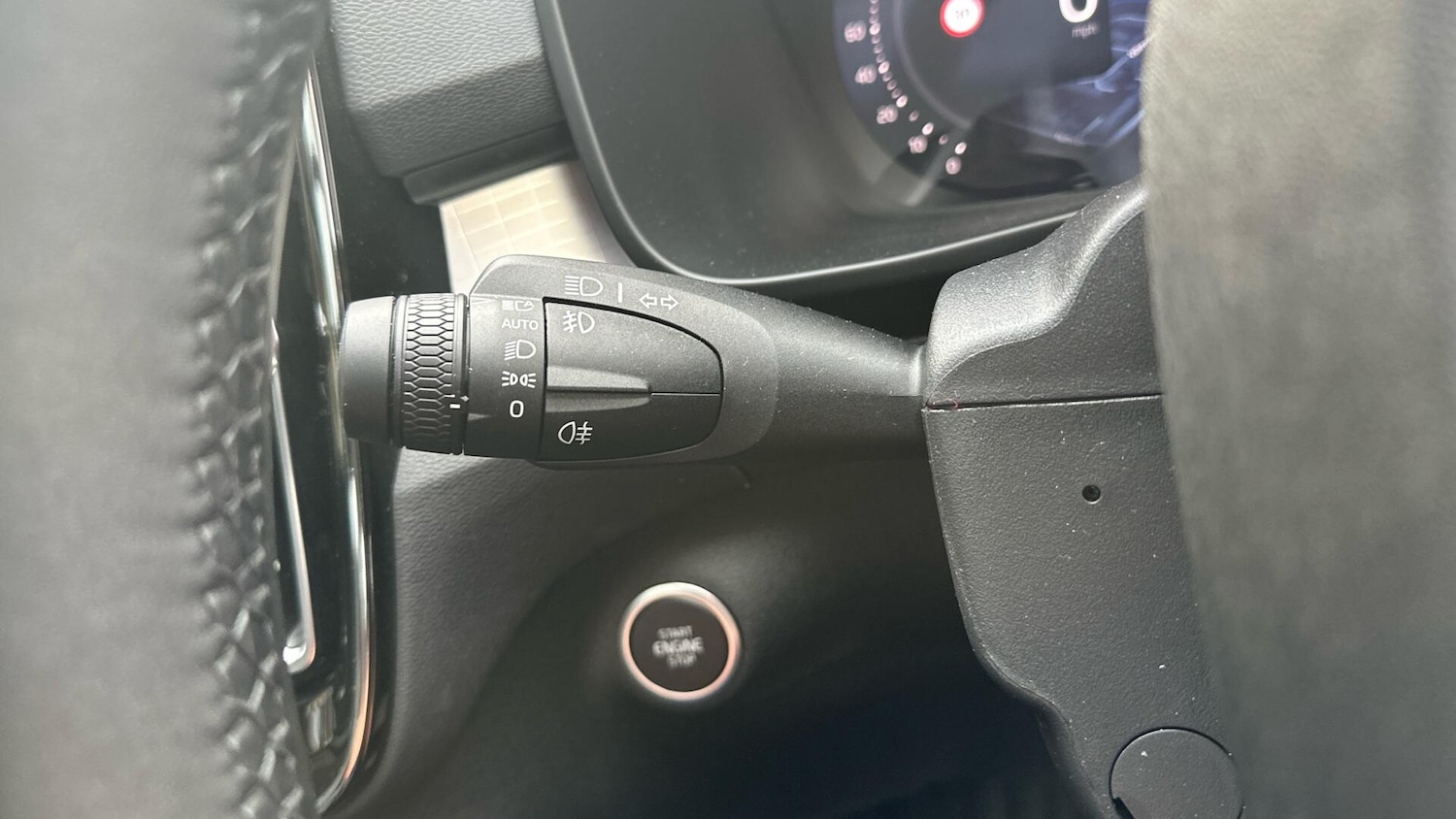 Used Volvo XC40 2025 for sale - 76306202: Photo 18