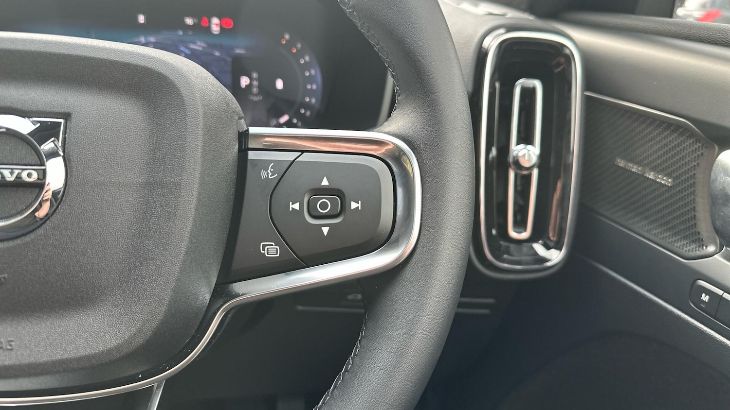 Used Volvo XC40 2025 for sale - 76306202: Photo 20