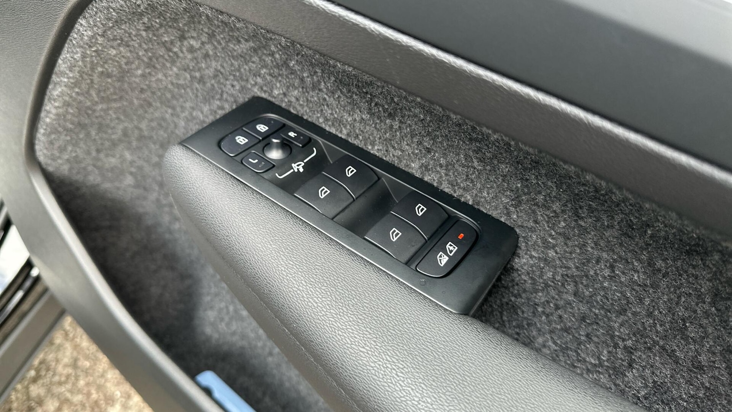 Used Volvo XC40 2025 for sale - 76306202: Photo 22