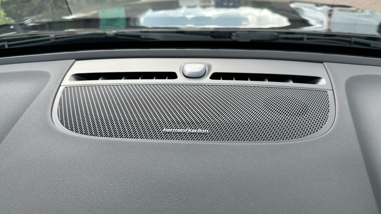 Used Volvo XC40 2025 for sale - 76306202: Photo 23