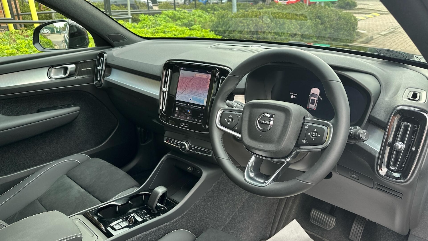 Used Volvo XC40 2025 for sale - 76306202: Photo 4