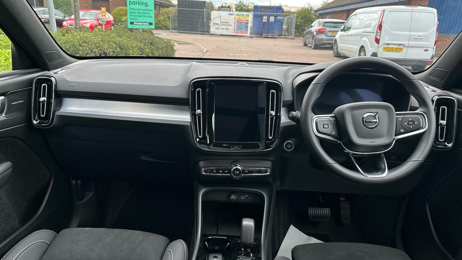 Used Volvo XC40 2025 for sale - 76306202: Photo 5