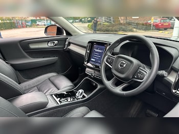 Used Volvo XC40 2023 for sale - 78157114: Photo