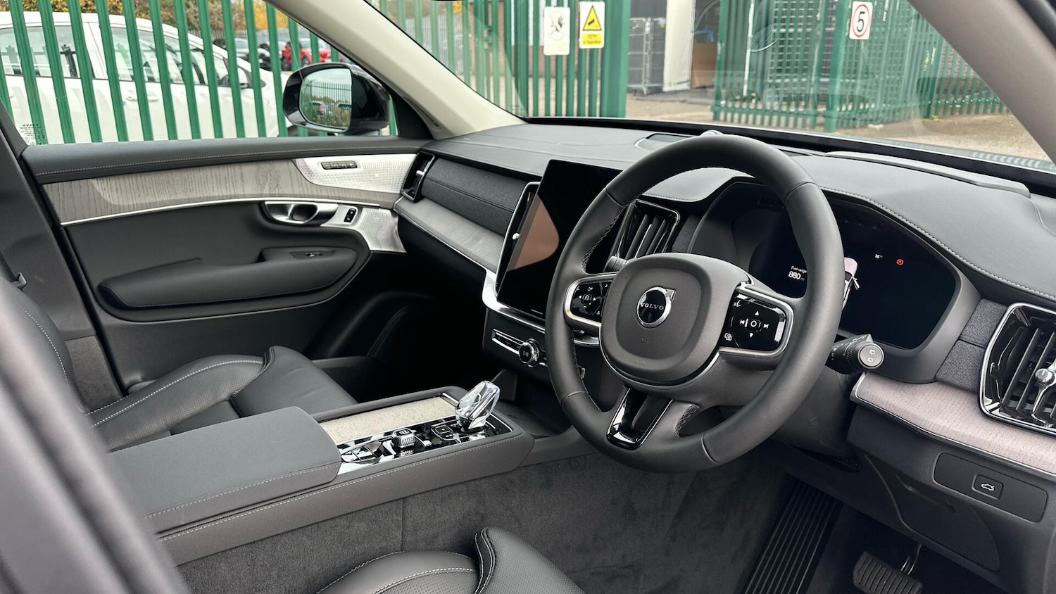 Used Volvo XC90 2025 for sale - 76446803: Photo 4