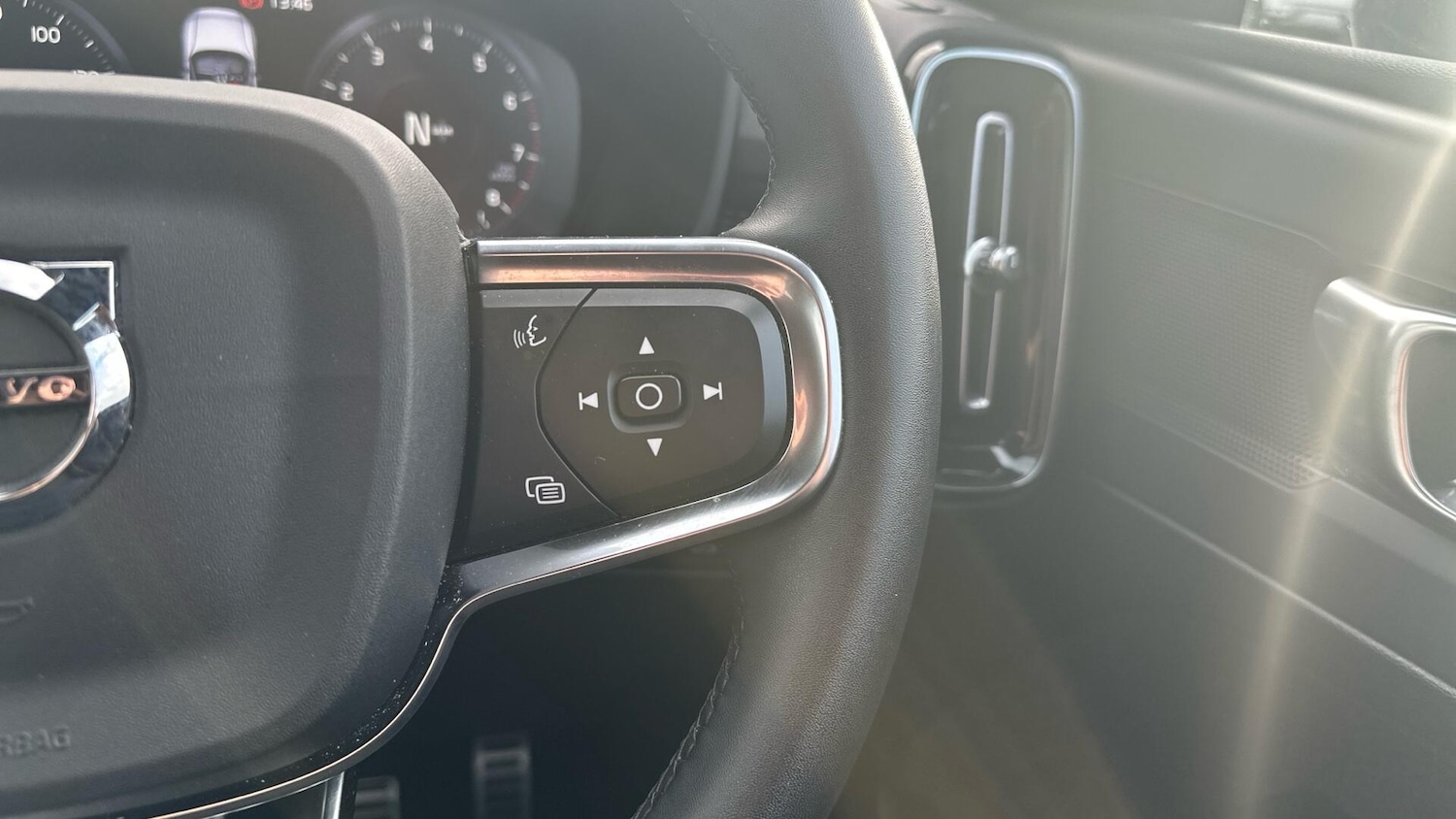 Used Volvo XC40 2022 for sale - 76936474: Photo 20