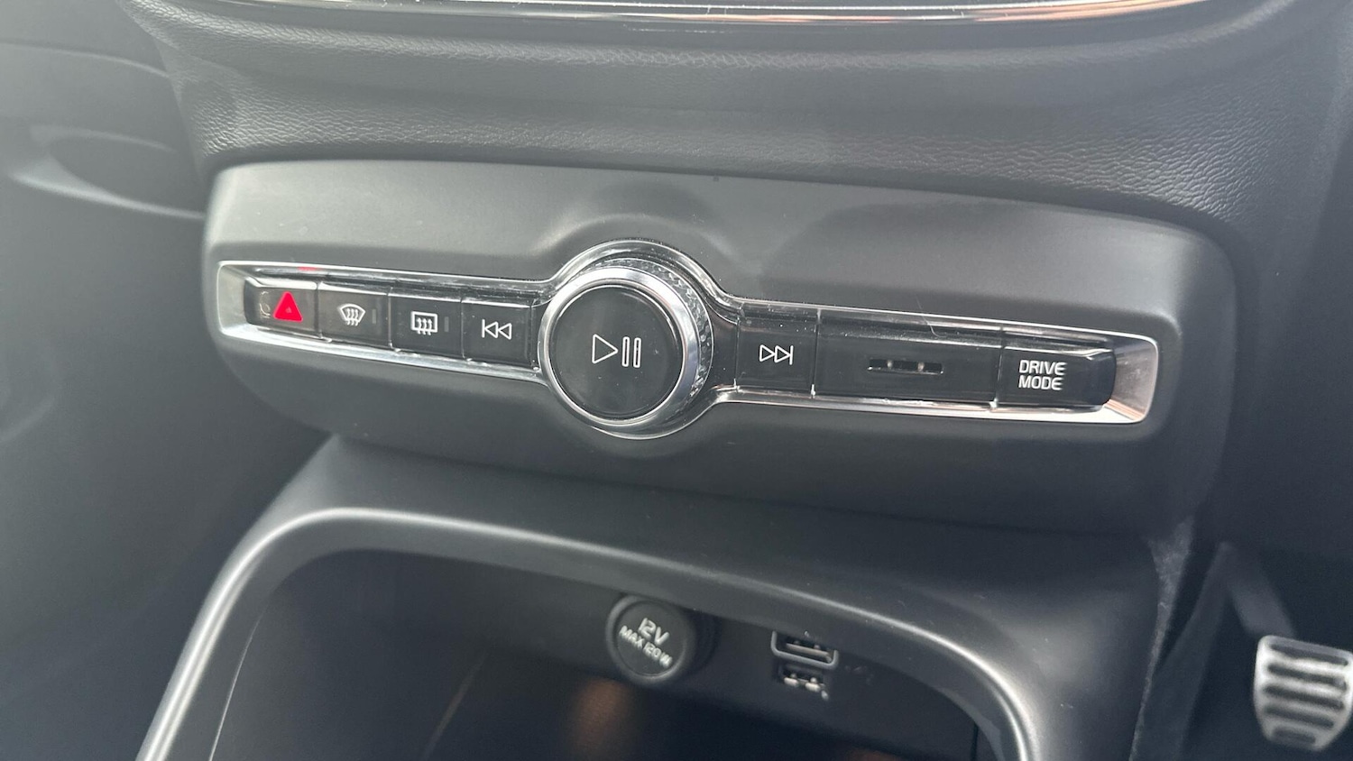 Used Volvo XC40 2022 for sale - 76936474: Photo 43