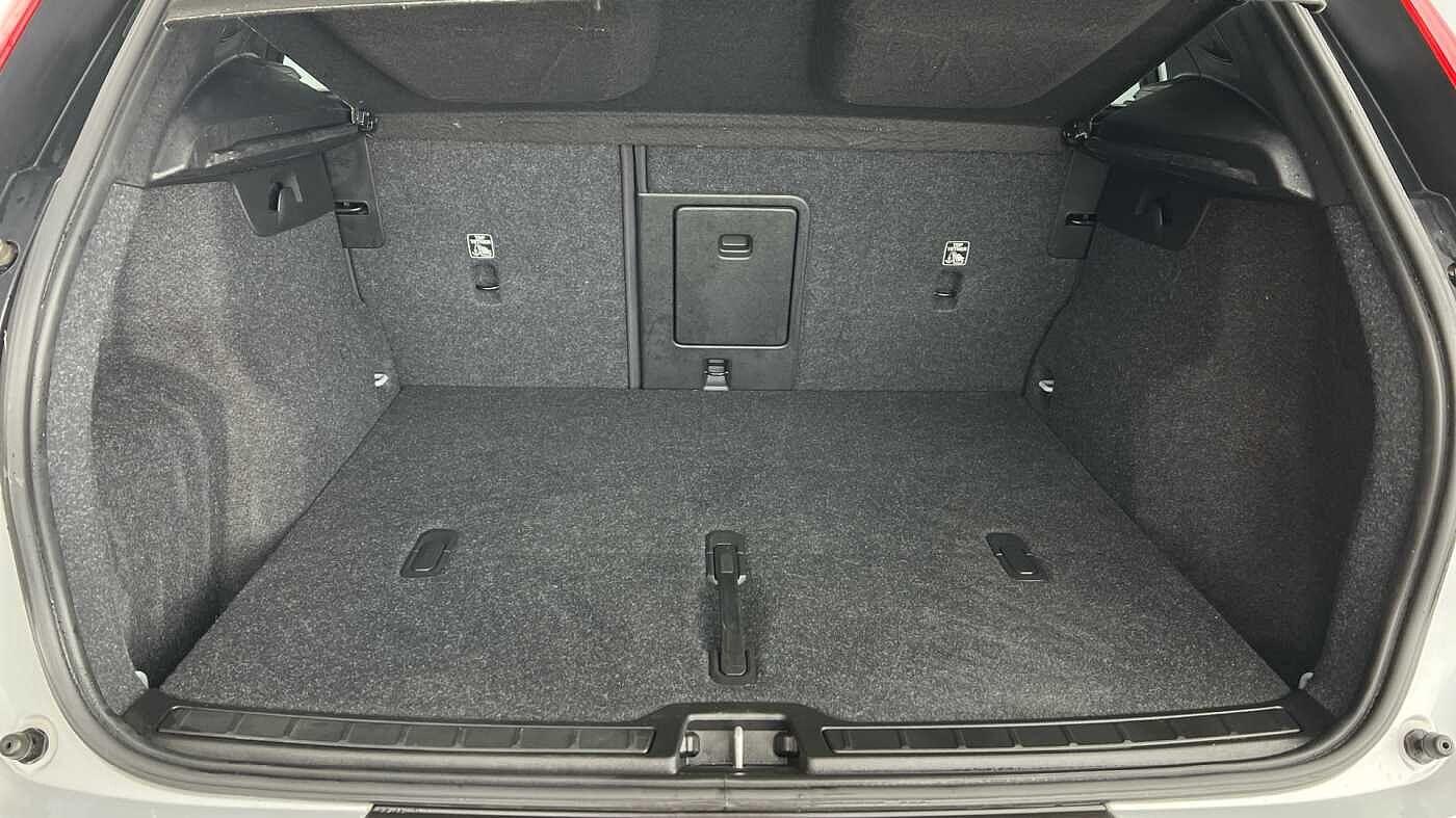 Used Volvo XC40 2021 for sale - 77091076: Photo 5