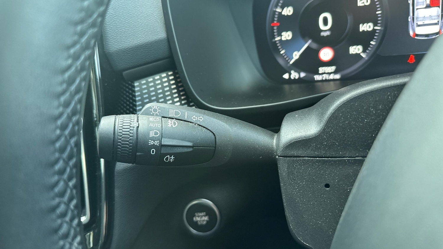 Used Volvo XC40 2021 for sale - 76336500: Photo 17