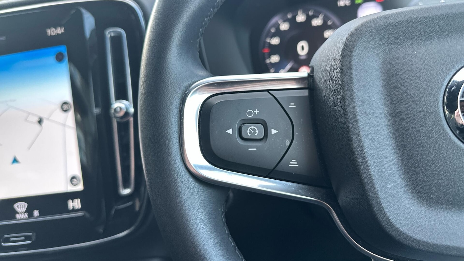 Used Volvo XC40 2021 for sale - 76336500: Photo 18